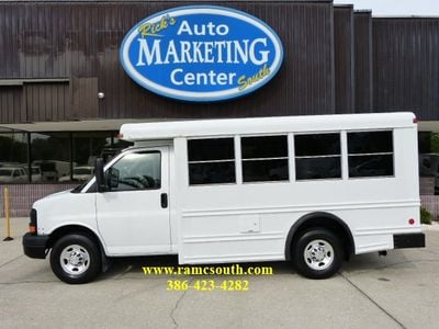 2008 Chevrolet Express Commercial Cutaway - 1GBHG31C381132558