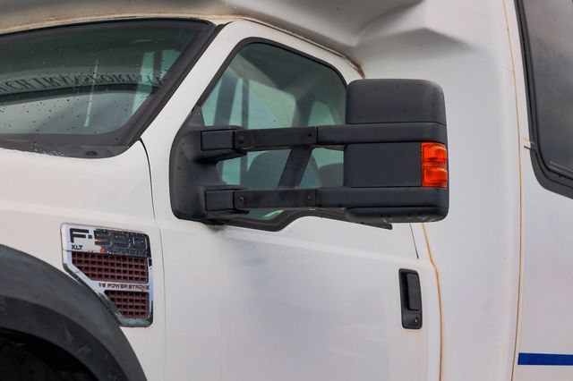 2008 Ford Super Duty F-550 DRW 28 Passenger Shuttle - 22902435 - 29