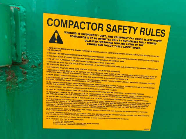 2008 Sterling ACTERRA  REAR LOADER SINGLE HOPPER GARBAGE TRUCK  MECHANIC SPECIAL - 19984361 - 39