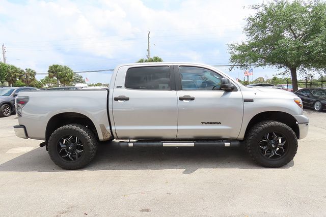 2008 TOYOTA TUNDRA CrewMax 5.7L V8 6-Spd AT SR5 (SE) - 22378480 - 2