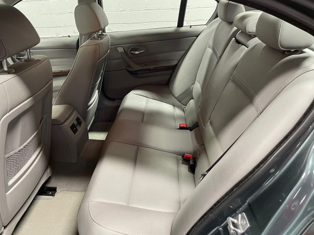 2009 BMW 3 Series 328i xDrive - 22846986 - 9