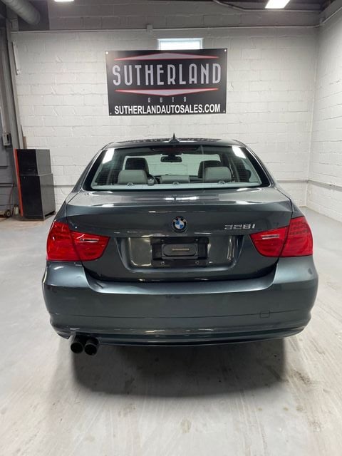 2009 BMW 3 Series 328i xDrive - 22846986 - 3