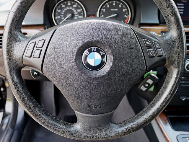 2009 BMW 3 Series 335i xDrive - 22847834 - 12