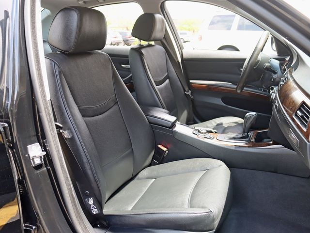 2009 BMW 3 Series 335i xDrive - 22847834 - 20