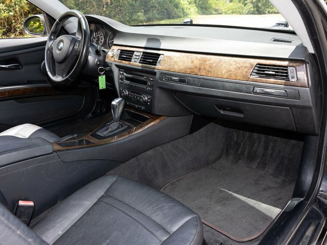 2009 BMW 3 Series New Tires, Recent Major Tune Up, Added Black Optics - 22898657 - 46