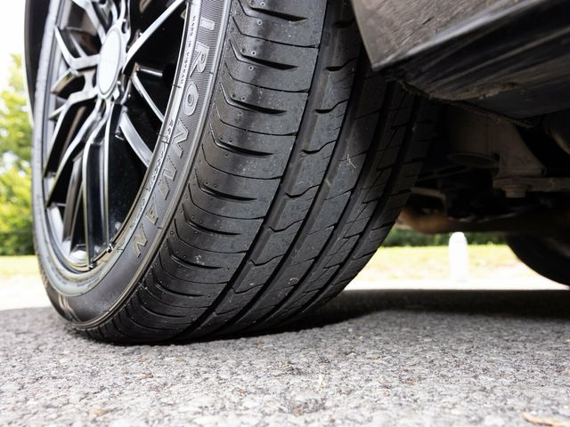 2009 BMW 3 Series New Tires, Recent Major Tune Up, Added Black Optics - 22898657 - 54