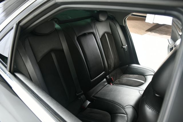 2009 Cadillac CTS-V Pano Roof Carfax Certified Extremely Nice Fast Car - 22904346 - 24