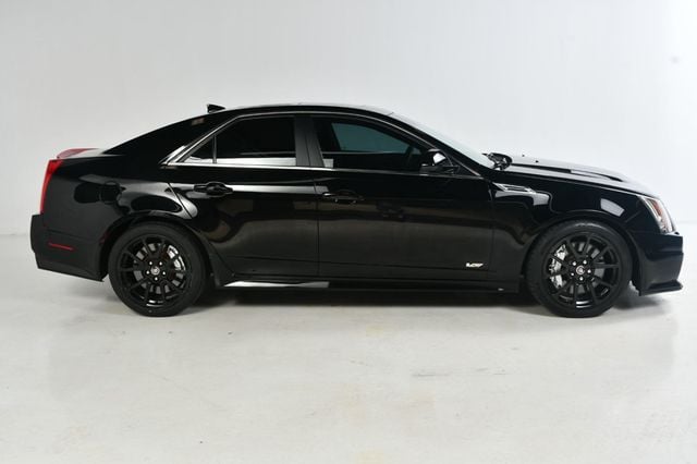 2009 Cadillac CTS-V Pano Roof Carfax Certified Extremely Nice Fast Car - 22904346 - 4