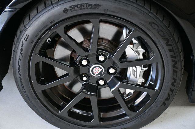 2009 Cadillac CTS-V Pano Roof Carfax Certified Extremely Nice Fast Car - 22904346 - 68