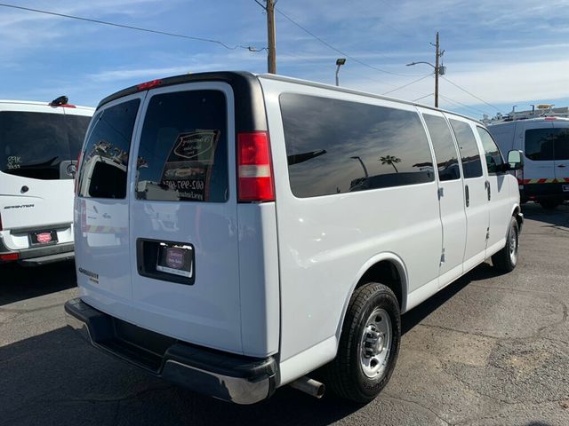 2009 Chevrolet Express Passenger RWD 3500 155" 15 Passenger - 22940195 - 23