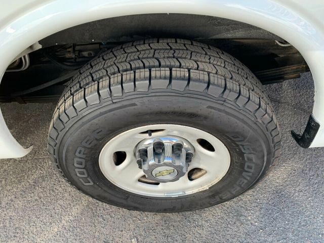 2009 Chevrolet Express Passenger RWD 3500 155" 15 Passenger - 22940195 - 25