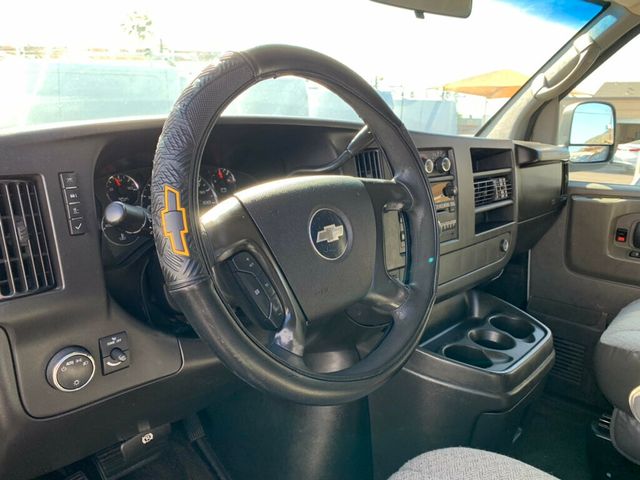 2009 Chevrolet Express Passenger RWD 3500 155" 15 Passenger - 22940195 - 27