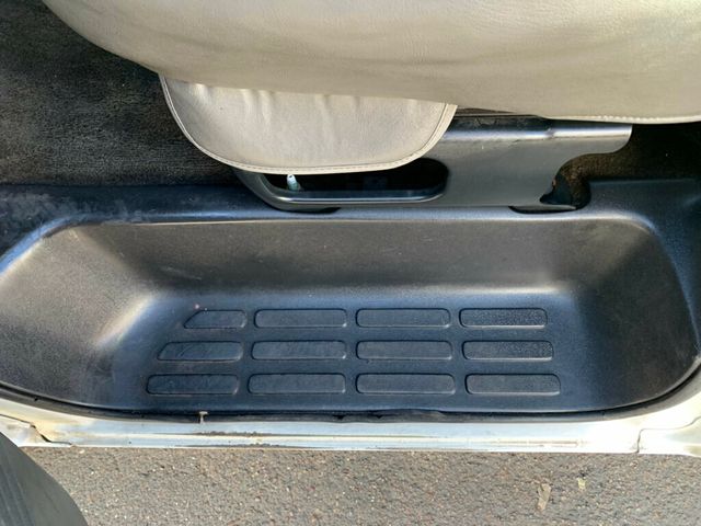 2009 Chevrolet Express Passenger RWD 3500 155" 15 Passenger - 22940195 - 29