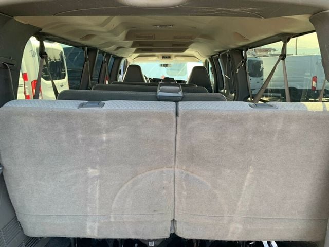 2009 Chevrolet Express Passenger RWD 3500 155" 15 Passenger - 22940195 - 4