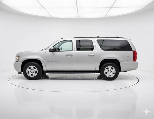 2009 Chevrolet Suburban LT 4x4 4dr SUV w/2LT - 22939816 - 2