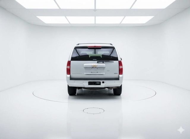 2009 Chevrolet Suburban LT 4x4 4dr SUV w/2LT - 22939816 - 4