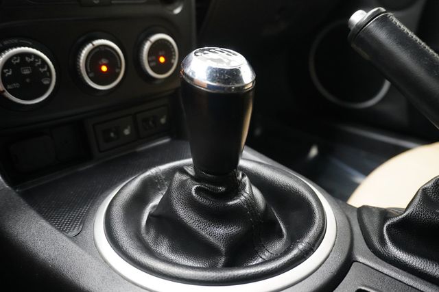 2009 Mazda MX-5 Miata 2dr Convertible PRHT Manual Grand Touring - 22937591 - 15