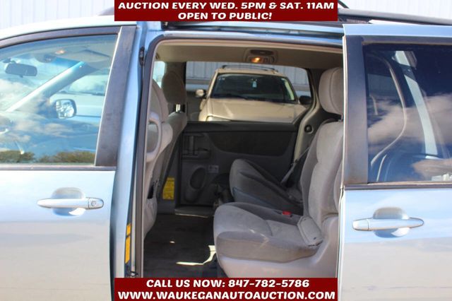2009 Toyota Sienna LE 7 Passenger 4dr Mini Van - 22939820 - 5
