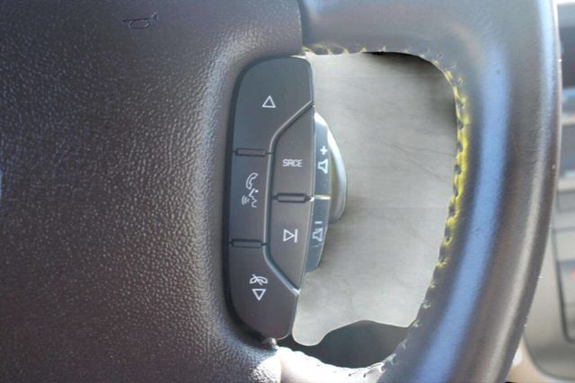 2010 Buick Lucerne 4dr Sedan CXL - 22927045 - 27