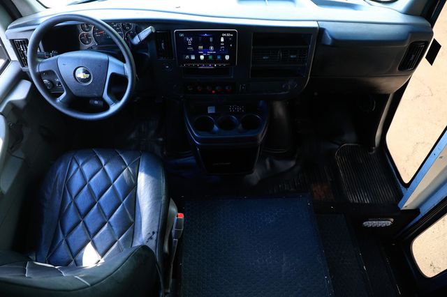 2010 Chevrolet G3500 Limo Conversion - 22898612 - 1