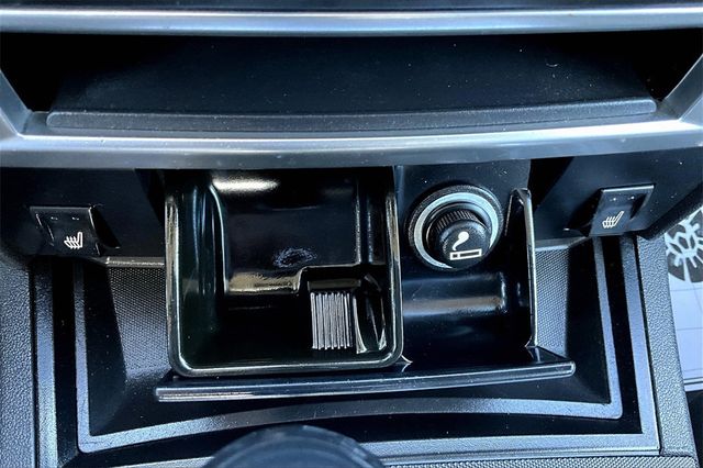 2010 Chrysler 300 4dr Sedan Touring Signature RWD - 22939129 - 22