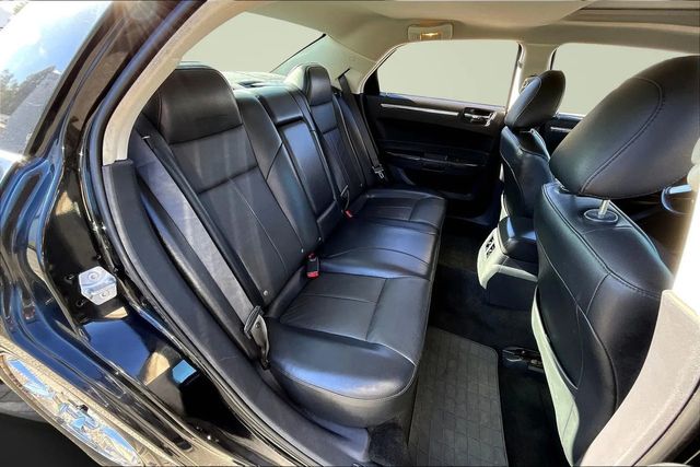 2010 Chrysler 300 4dr Sedan Touring Signature RWD - 22914655 - 12
