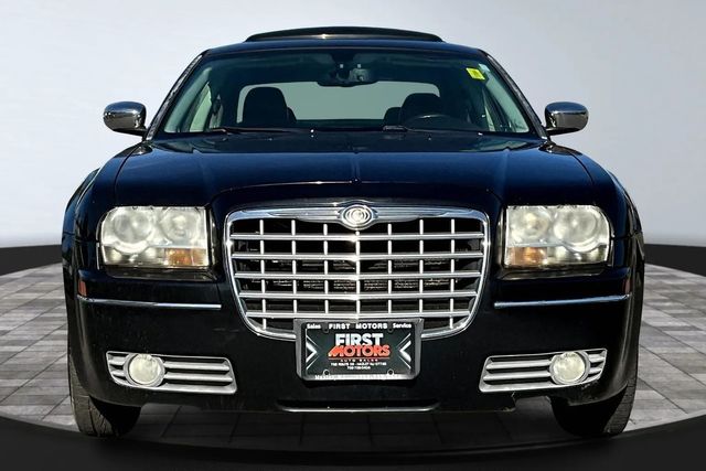 2010 Chrysler 300 4dr Sedan Touring Signature RWD - 22914655 - 1