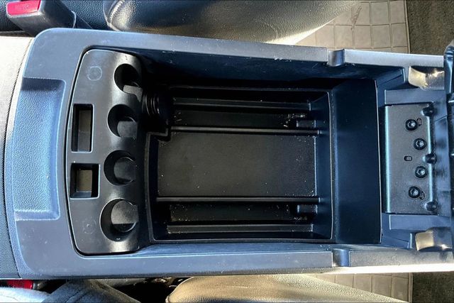 2010 Chrysler 300 4dr Sedan Touring Signature RWD - 22914655 - 25