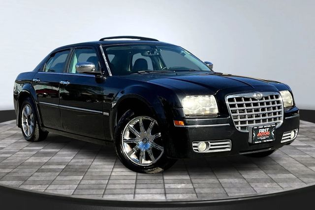 2010 Chrysler 300 4dr Sedan Touring Signature RWD - 22914655 - 2