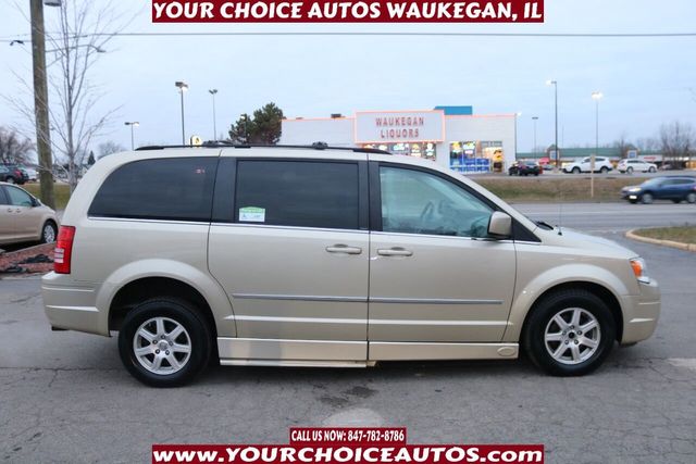 2010 Chrysler Town & Country 4dr Wagon Touring - 21125465 - 3