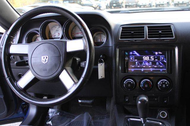 2010 Dodge Challenger 2dr Coupe SE - 22937177 - 19