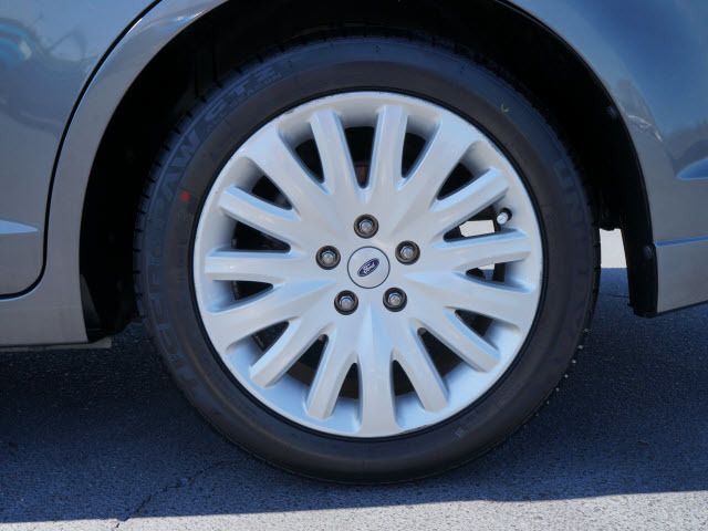 2010 Ford Fusion 4dr Sdn Hybrid FWD - 11911582 - 18