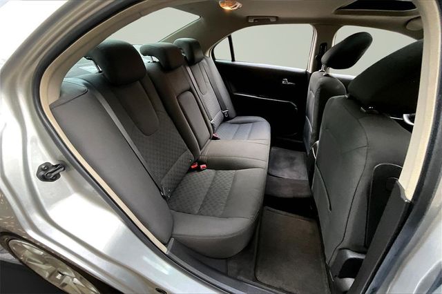 2010 Ford Fusion 4dr Sedan SE FWD - 22938403 - 13