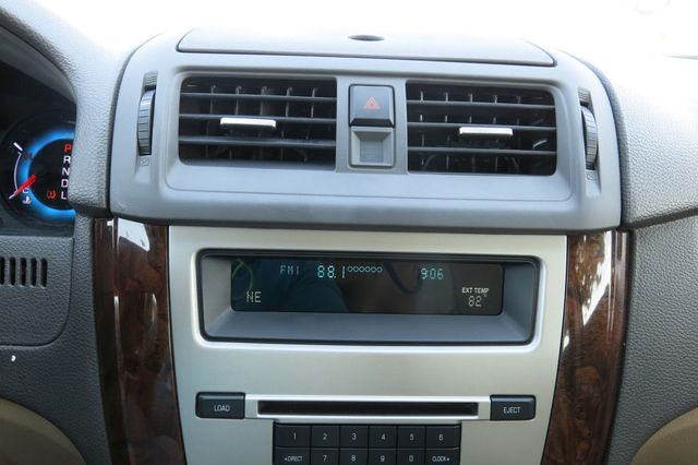 2010 Ford Fusion 4dr Sedan SEL FWD - 22927420 - 24