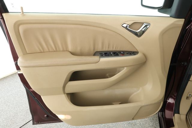 2010 Honda Odyssey 5dr EX-L w/RES & Navi - 22933339 - 8