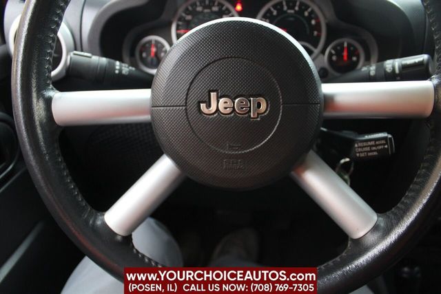2010 Jeep Wrangler Unlimited 4WD 4dr Sahara - 22172307 - 19