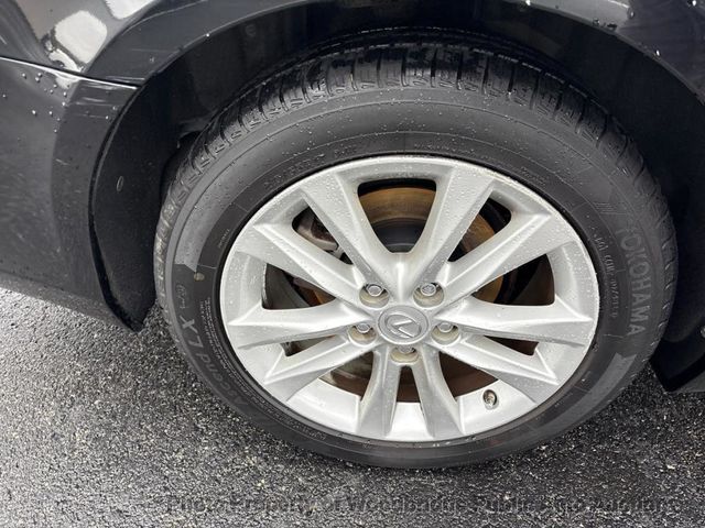 2010 Lexus ES 350 4dr Sedan - 22939624 - 17