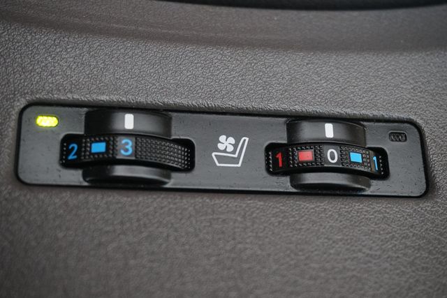 2010 Lexus ES 350 4dr Sedan - 22921711 - 20