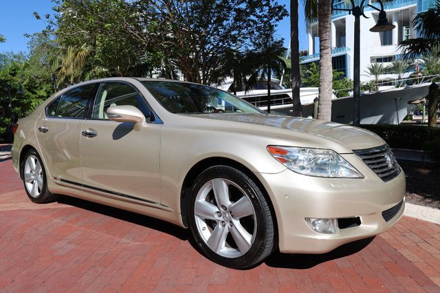 2010 Lexus LS 460 4dr Sedan RWD - 22936199 - 16