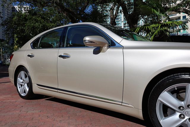 2010 Lexus LS 460 4dr Sedan RWD - 22936199 - 21