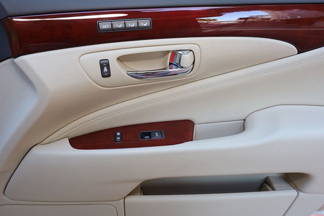 2010 Lexus LS 460 4dr Sedan RWD - 22936199 - 29