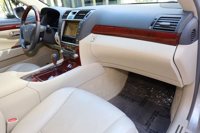 2010 Lexus LS 460 4dr Sedan RWD - 22936199 - 40