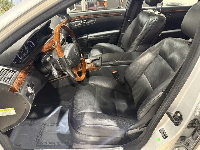2010 Mercedes-Benz S-Class 4dr Sedan S 550 4MATIC - 22939171 - 14