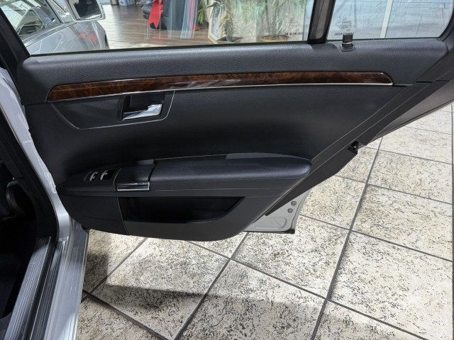 2010 Mercedes-Benz S-Class 4dr Sedan S 550 4MATIC - 22939171 - 19