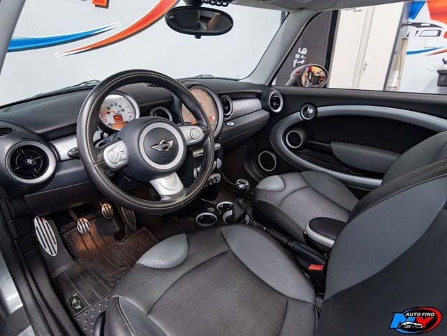 2010 MINI Cooper S Clubman 6-SPD MANUAL, PAN SUNROOF, HEATED SEATS, COLD WEATHER PKG - 22934209 - 13