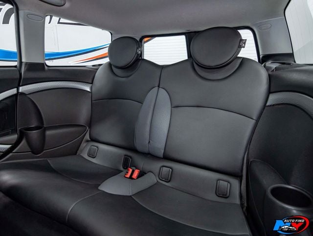 2010 MINI Cooper S Clubman 6-SPD MANUAL, PAN SUNROOF, HEATED SEATS, COLD WEATHER PKG - 22934209 - 16