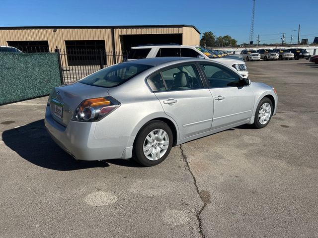 2010 Nissan Altima 4dr Sedan I4 CVT 2.5 S - 22933664 - 3