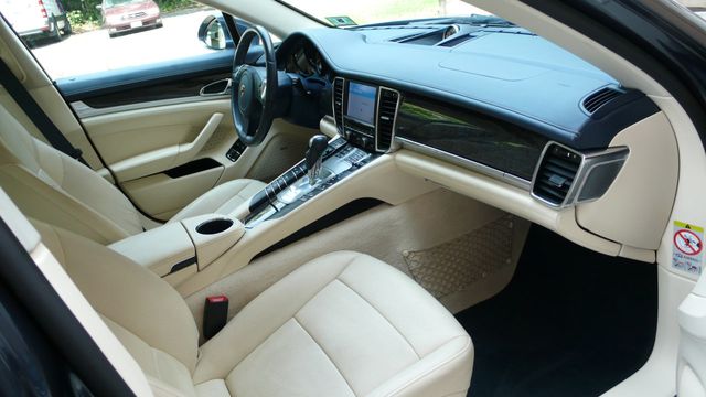 2010 Porsche Panamera 4dr Hatchback 4S - 17932479 - 9