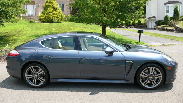 2010 Porsche Panamera 4dr Hatchback 4S - 17932479 - 2