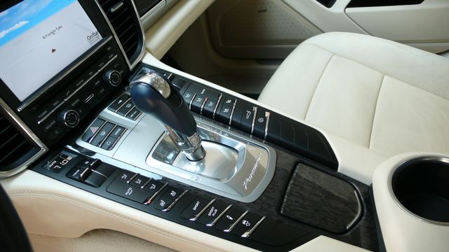 2010 Porsche Panamera 4dr Hatchback 4S - 17932479 - 32